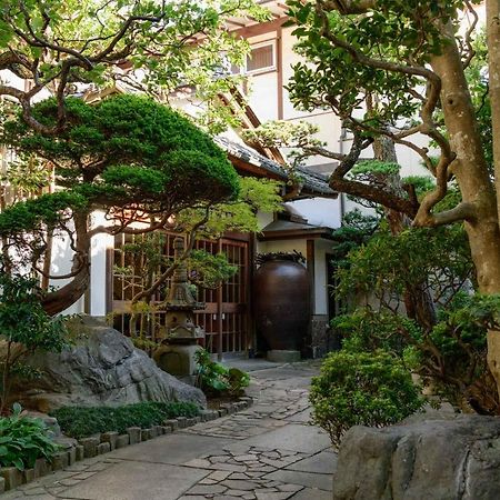 Готель Atami Onsen Sakuraya Ryokan Екстер'єр фото