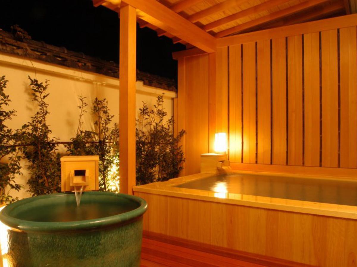 Готель Atami Onsen Sakuraya Ryokan Екстер'єр фото