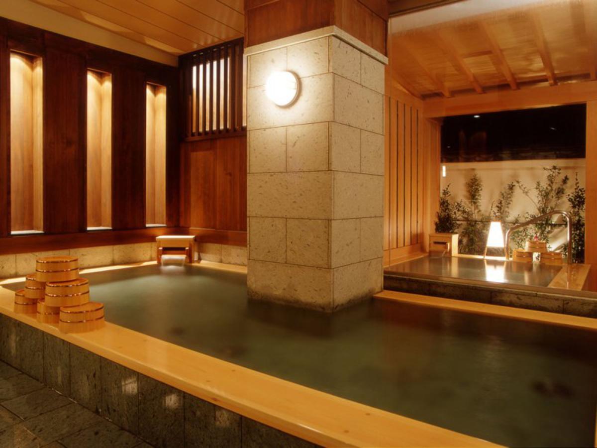 Готель Atami Onsen Sakuraya Ryokan Екстер'єр фото