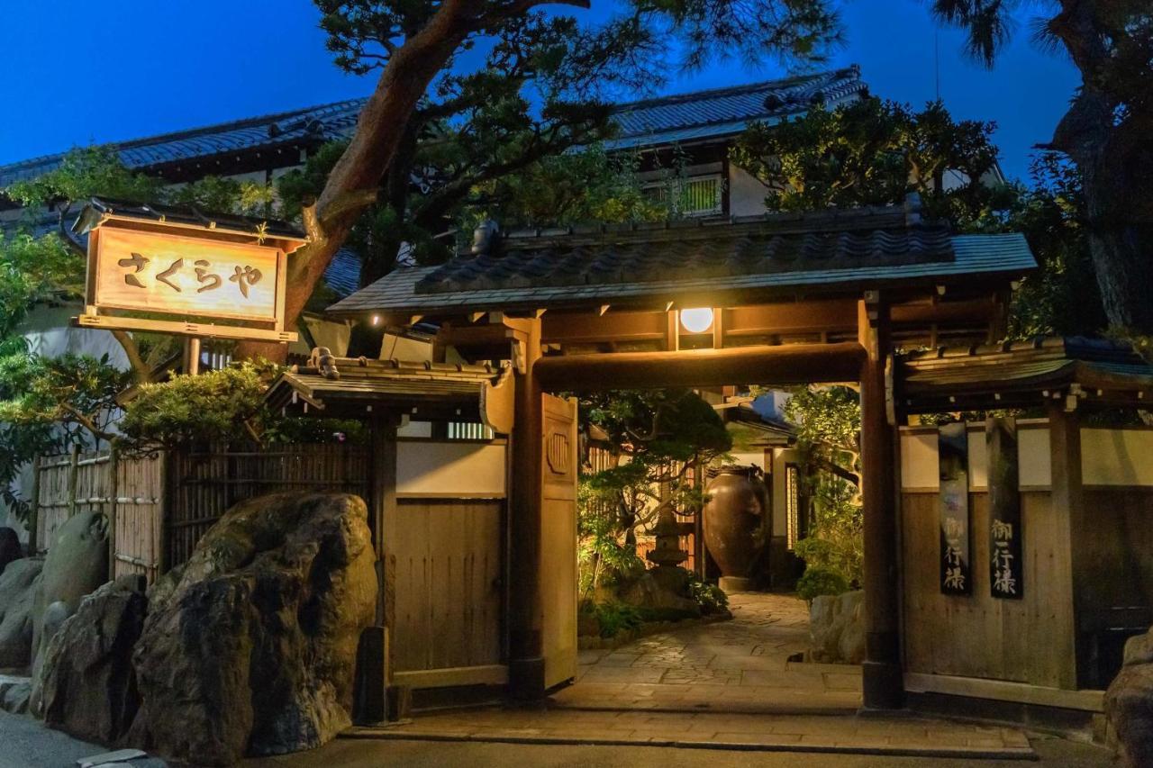 Готель Atami Onsen Sakuraya Ryokan Екстер'єр фото