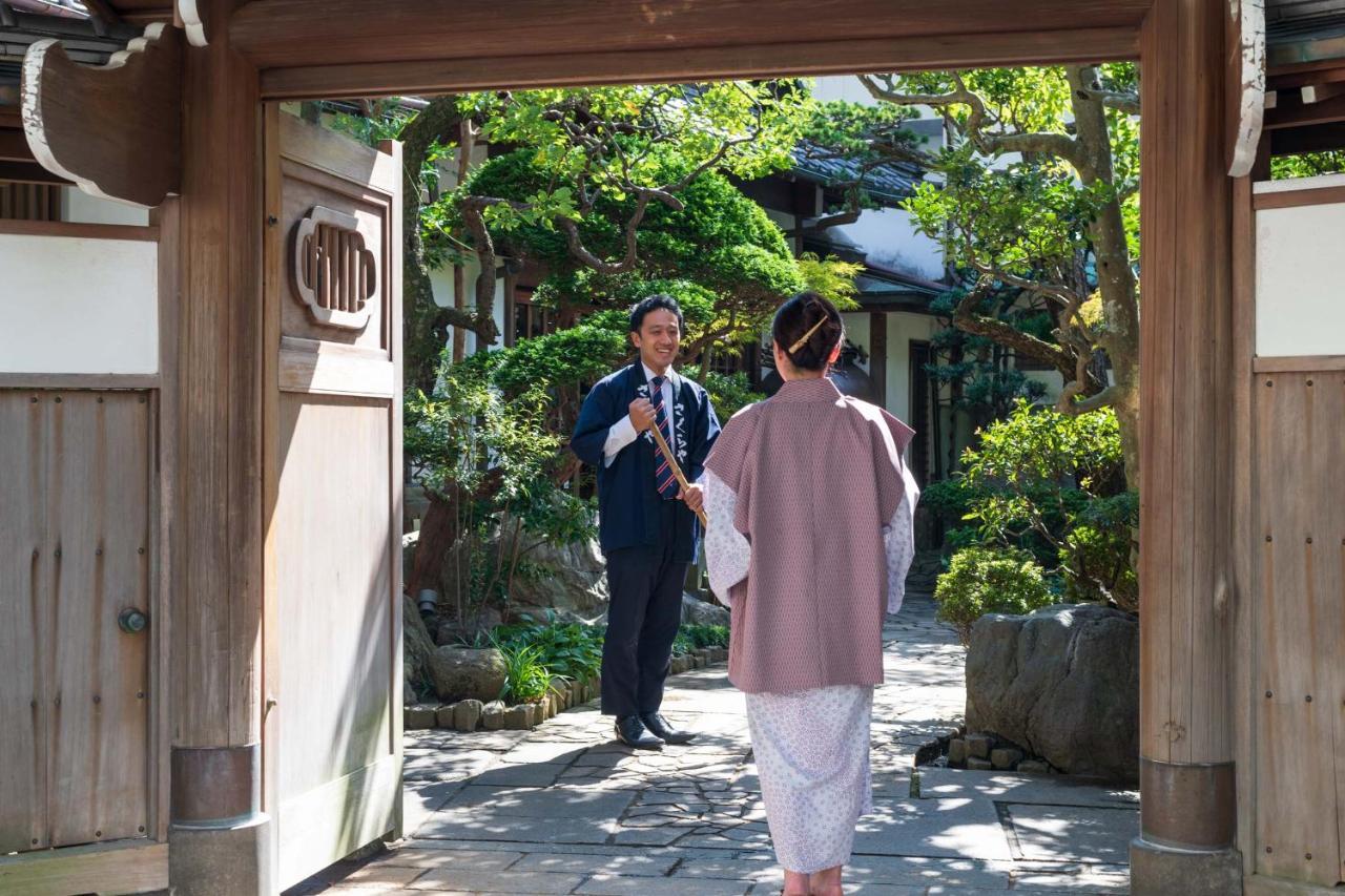 Готель Atami Onsen Sakuraya Ryokan Екстер'єр фото